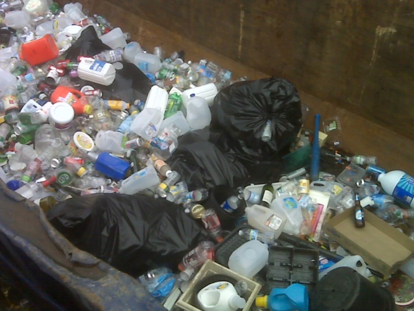 recycle sign Did the sign say, place all recycling in a bag?